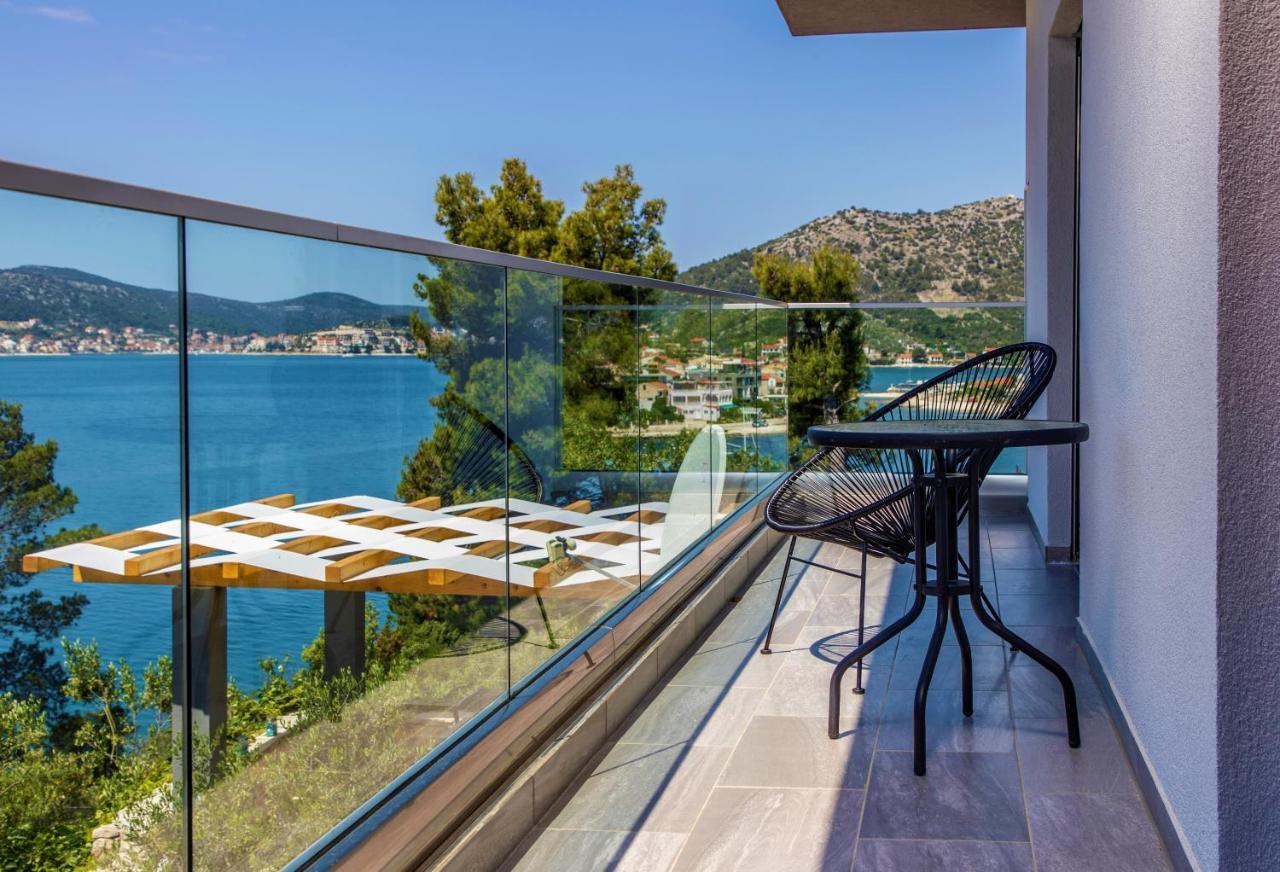 Villa Regina With Heated Pool And Sea View マリナ エクステリア 写真