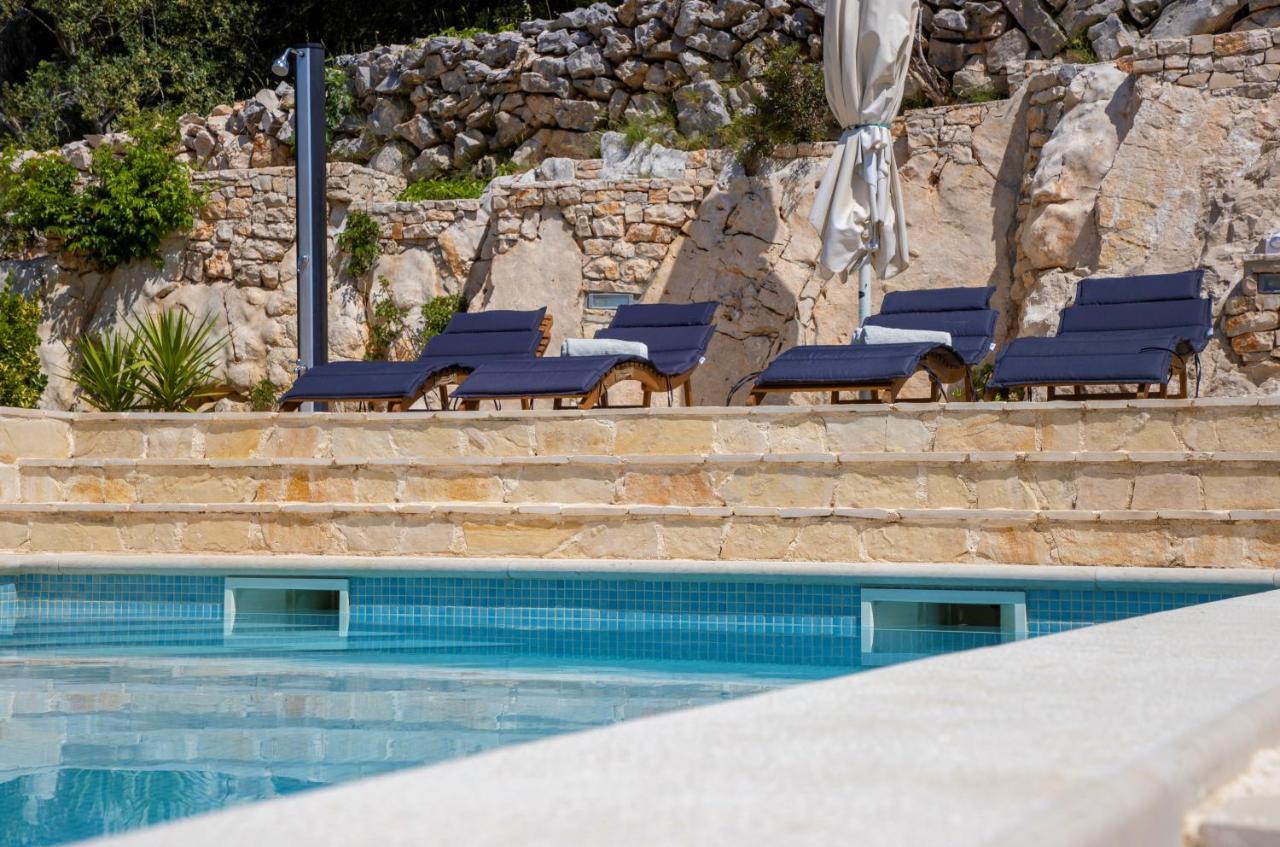 Villa Regina With Heated Pool And Sea View マリナ エクステリア 写真