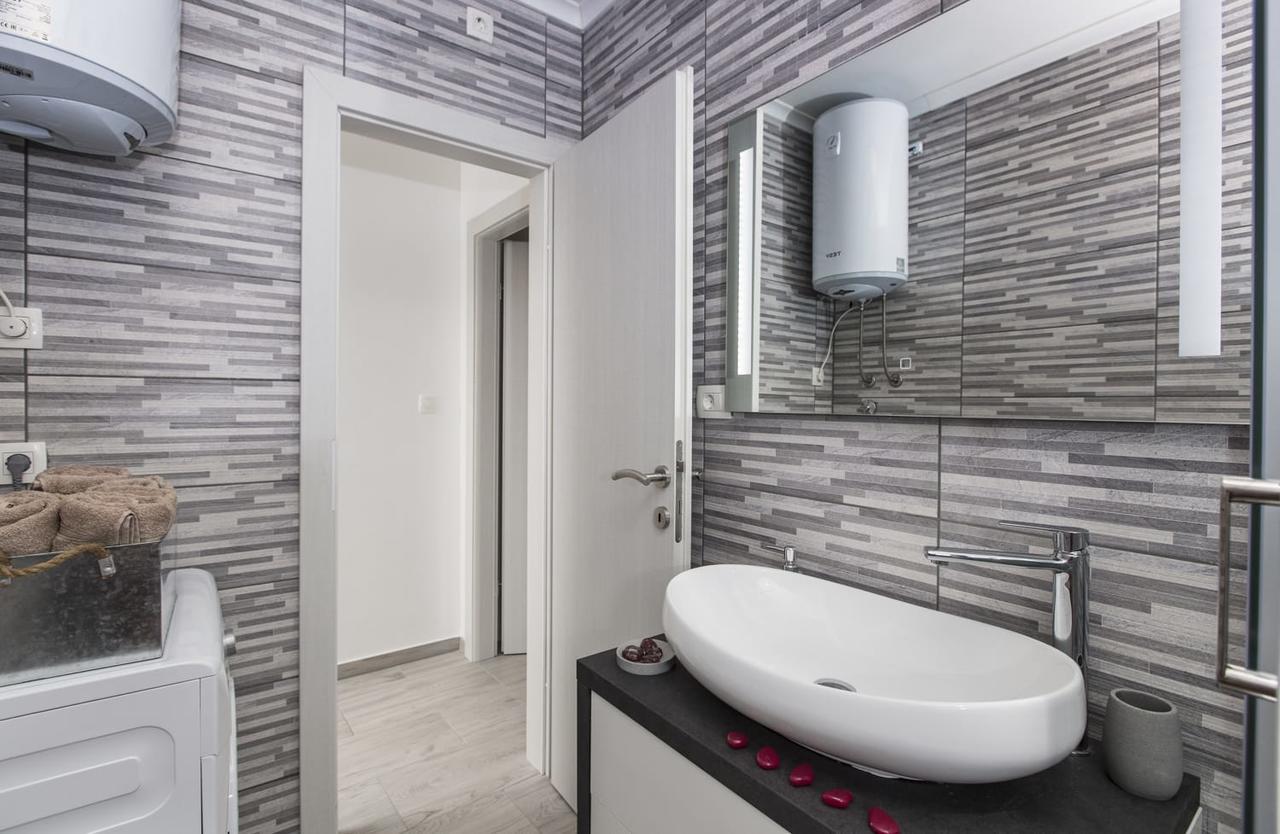 Villa Regina With Heated Pool And Sea View マリナ エクステリア 写真