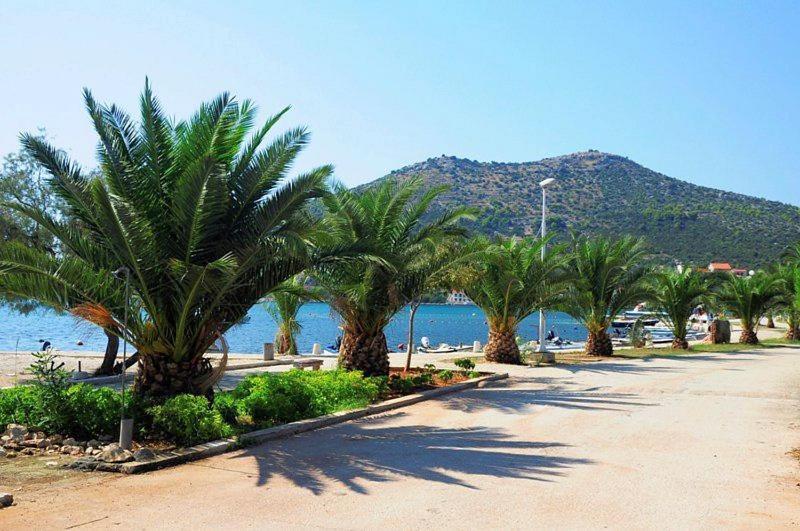 Villa Regina With Heated Pool And Sea View マリナ エクステリア 写真